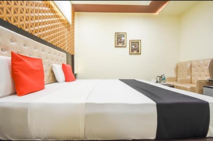 Hotel ravi residency Jalandhar Esterno foto