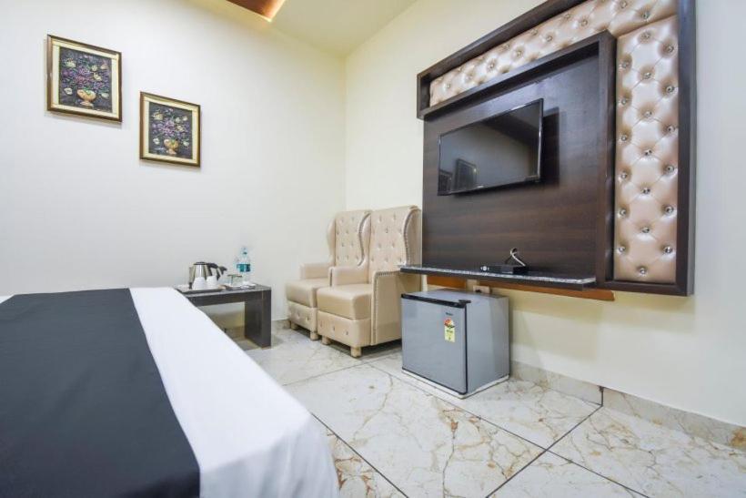 Hotel ravi residency Jalandhar Esterno foto